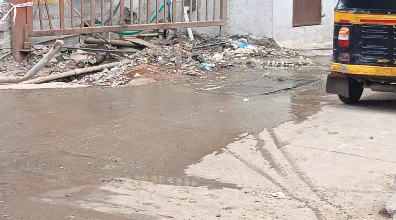 चेंबूर लालडोंगर येथील अल्टा व्हिस्टा एसआरए सोसायटीत सेव्हरेज ओव्हरफ्लो, नागरिकांच्या आरोग्याचा प्रश्न ऐरणीवर चेंबूर लालडोंगर येथील अल्टा व्हिस्टा एसआरए सोसायटीत सेव्हरेज ओव्हरफ्लो, नागरिकांच्या आरोग्याचा प्रश्न ऐरणीवर