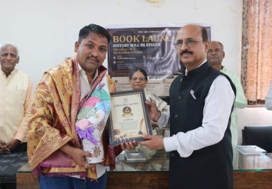 भीमराव धुळप यांना केतकी प्रकाशनचा ‘साहित्य गौरव’ पुरस्कार